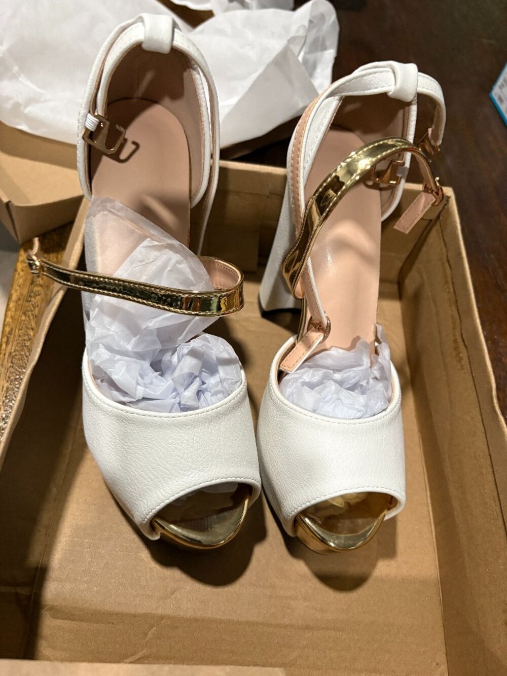 White Gold Platform High Heel Open Toe Shoes sz 37 Bridal Cocktail Party